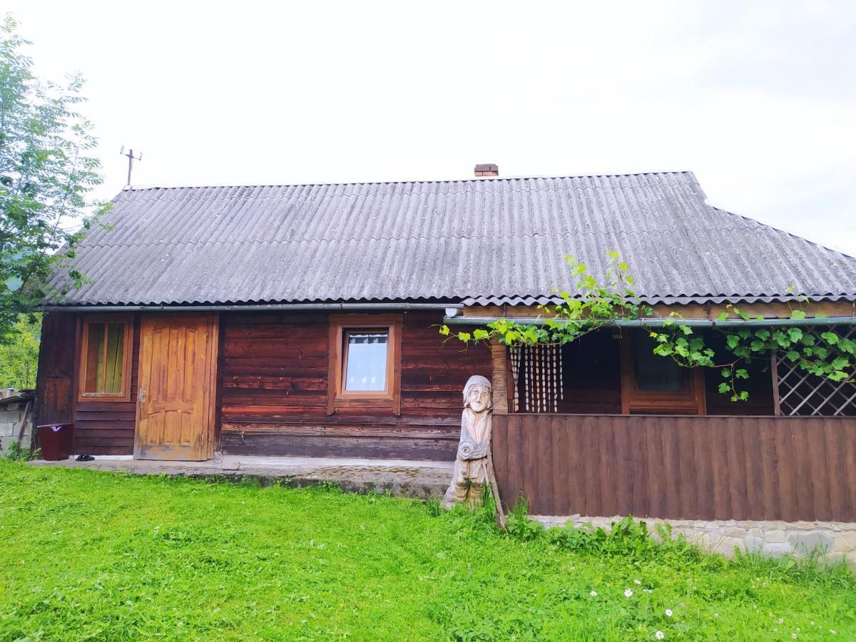 Starovitska Hata - Ethno-cottage Verkhovyna Esterno foto